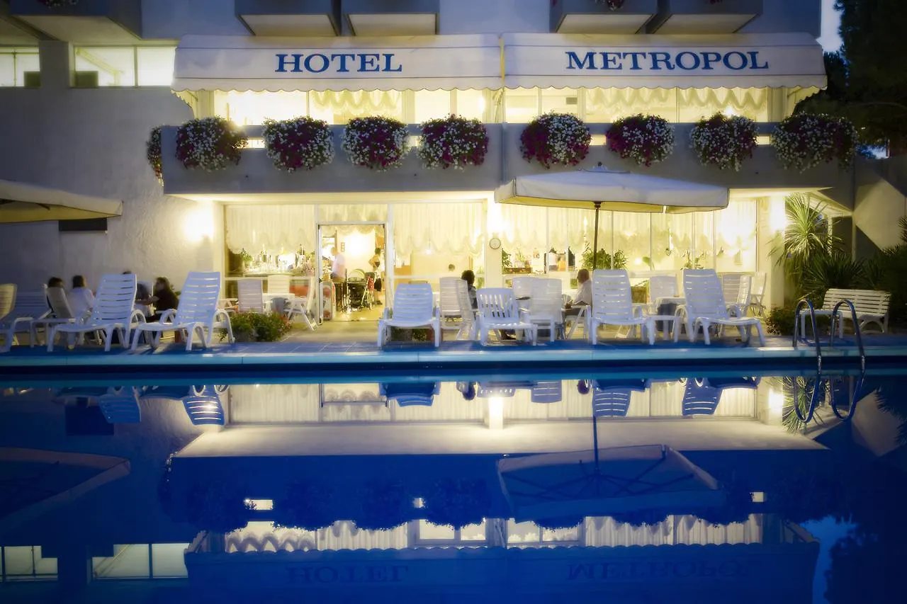 Hotel Metropol カオルレ